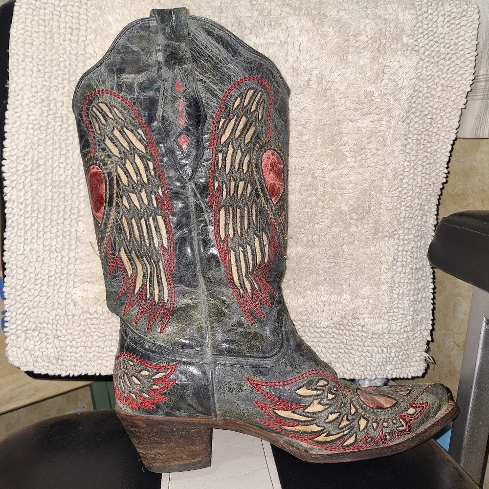 Corral Steel Blue Cowboy Boots with Red and Gray Inlaid Design In A Size 10M. - Picture 3 of 15